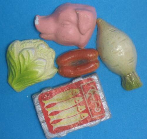 Artikelset: Blumenkohl, Schweinskopf, Rettich, Wurst, Ölsardinen