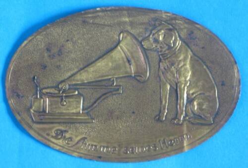 Messing-Emblem, Relief-Hunde-Logo vor Trichtergrammophon (6 x 9 cm)